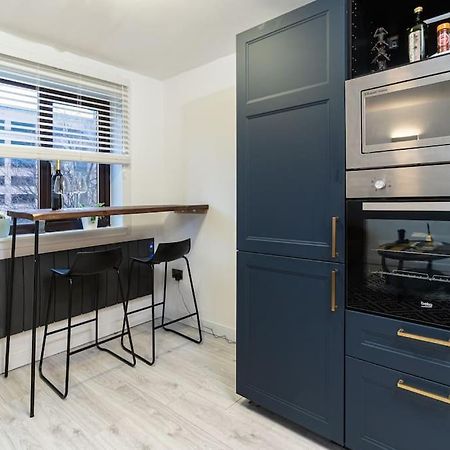 Stylish City Pad With Free Private Parking Glasgow Exterior photo
